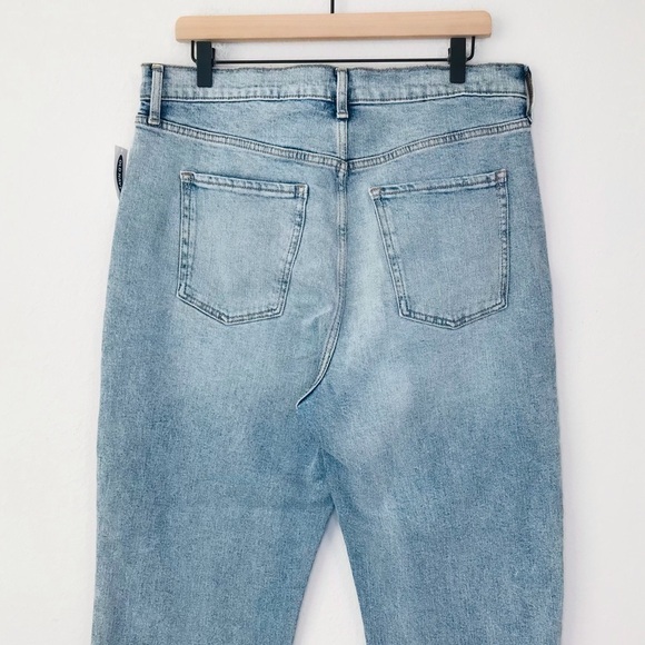 New! Old Navy Ski-Hi Straight Jeans - Picture 6 of 11